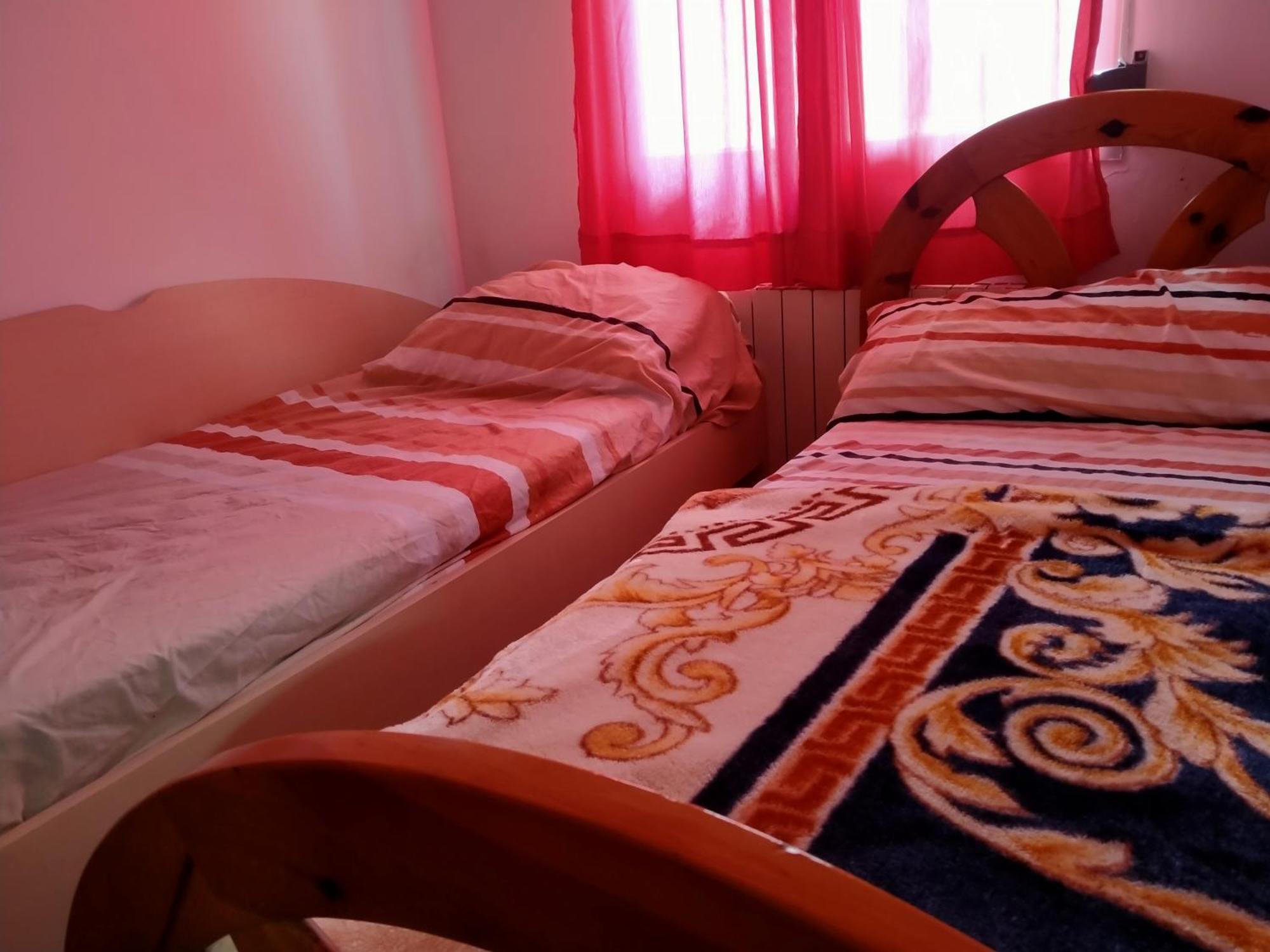 Habitacion E 萨拉戈萨 外观 照片